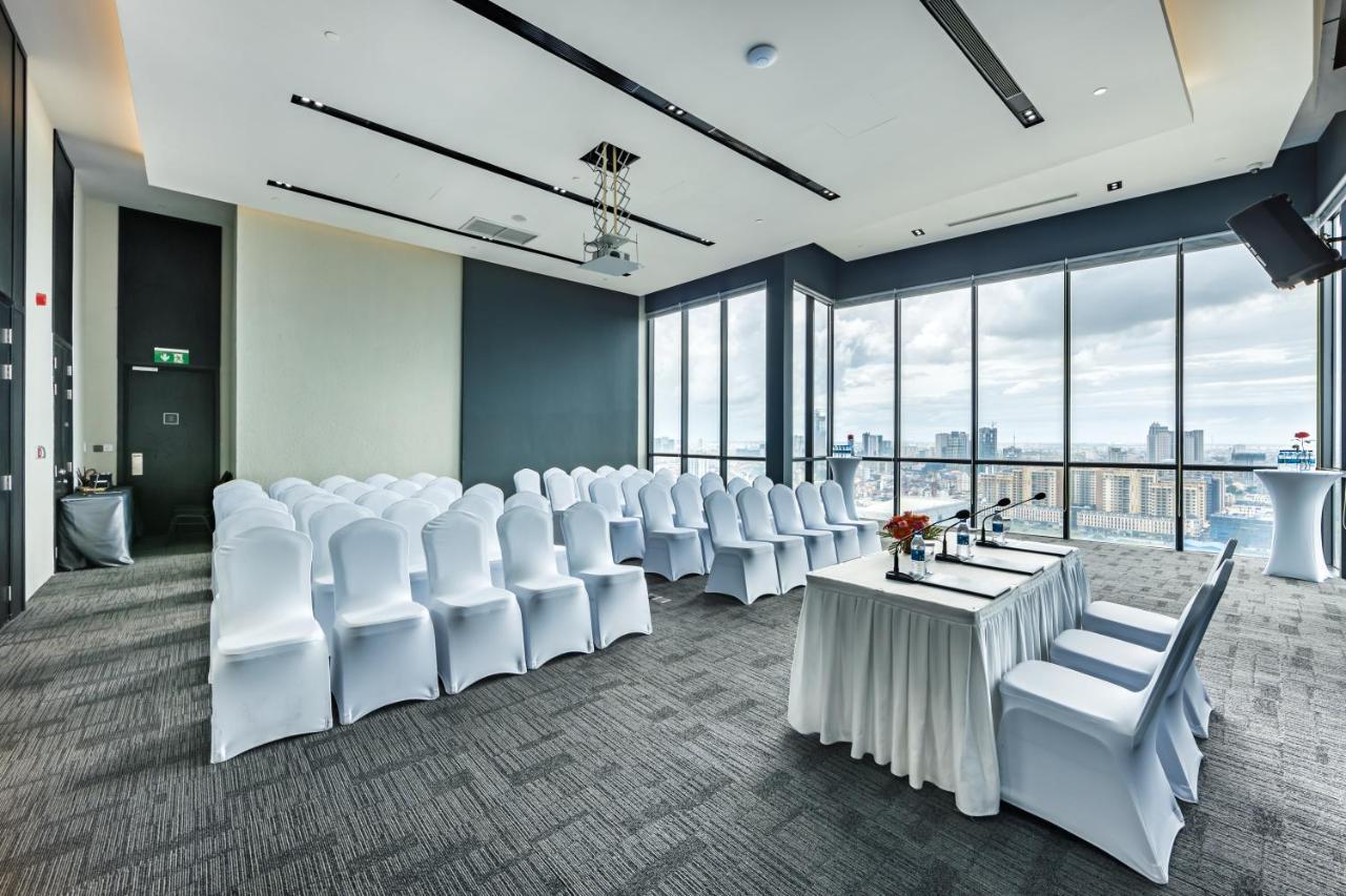 Luxcity Hotel & Apartment Phnom Penh Exteriör bild